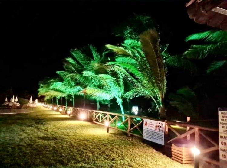 Temporada Pé Na Areia Guarajuba Apartment Bagian luar foto